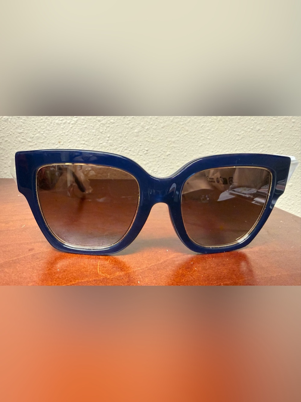 Tory Burch Navy Cat-Eye Sunglasses with Orange Case - Picture 6 of 7